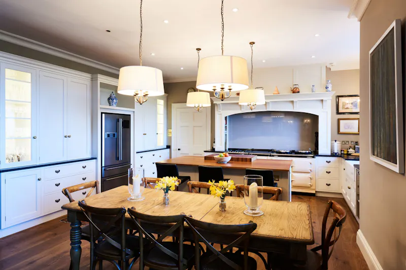 Kitchen island at Hampshire stately and Estate, A1537 (photo 17)