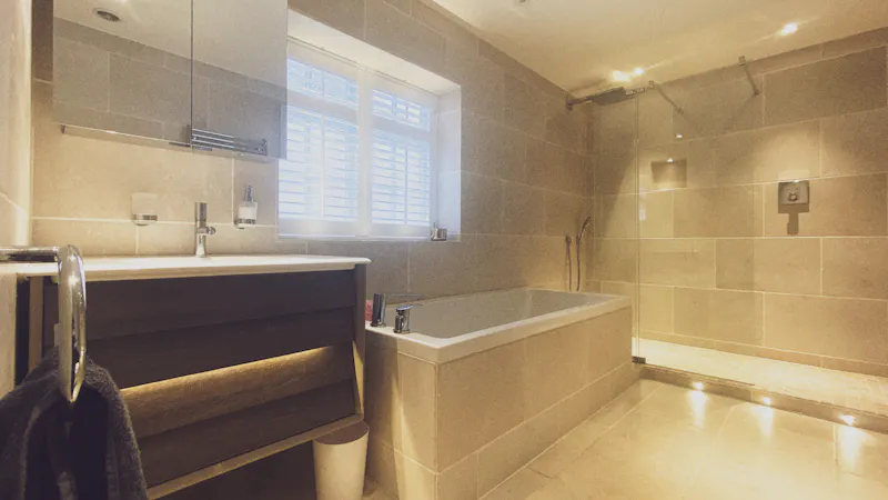 Bath at Stylish Hertfordshire Georgian, A1538 (photo 44)