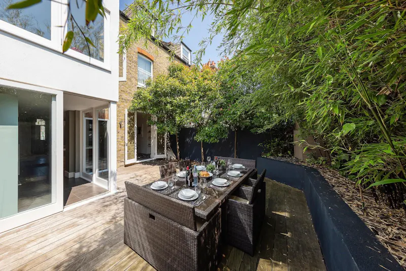 Garden at Stylish Victorian Brixton house, B1899 (photo 17)