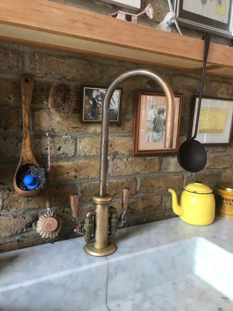 Classic Hoxton loft apartment, F900 (photo 8)