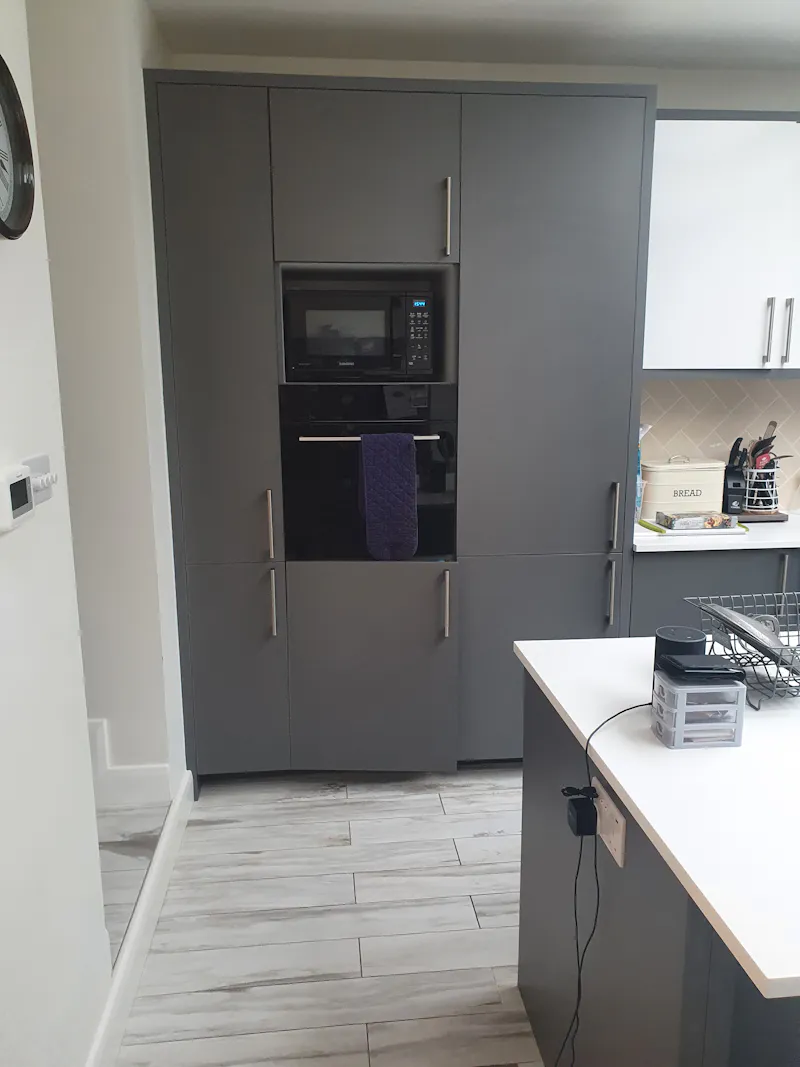 Kitchen at Modern semi in Greenford, D2541 (photo 5)