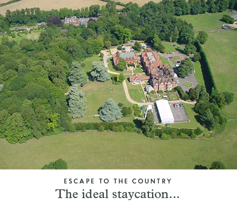 Large manor house in Tring , R849 (photo 66)