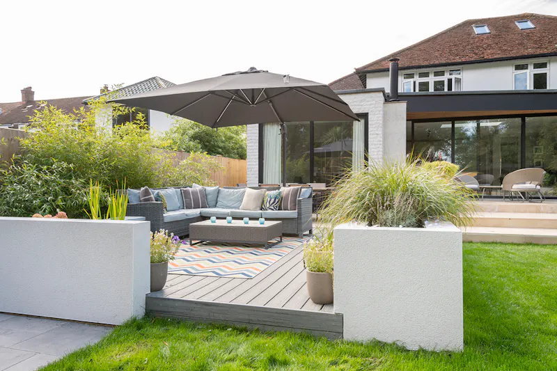 Terrace/Patio at Contemporary Esher house, D2476 (photo 14)