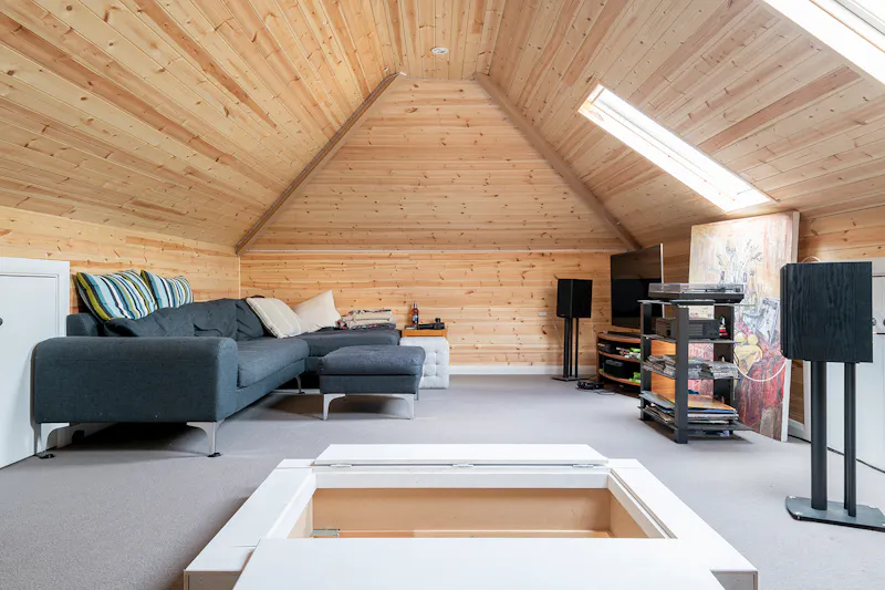 Attic at Contemporary Esher house, D2476 (photo 13)