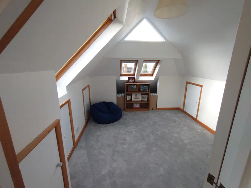 Attic at Edwardian Farnham family house, E480 (photo 12)
