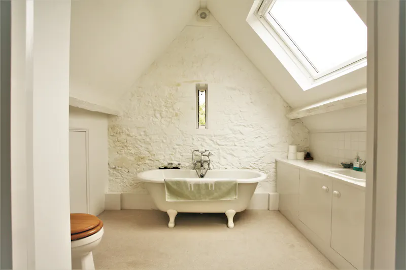 Bathroom at Luxury country home Dorchester, B1921 (photo 16)