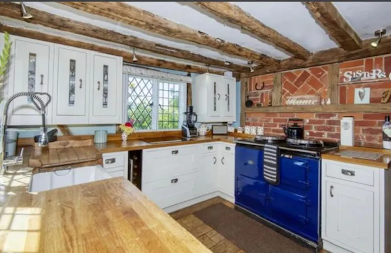 Kitchen at Pink cottage in Herne Bay, C922 (photo 3)