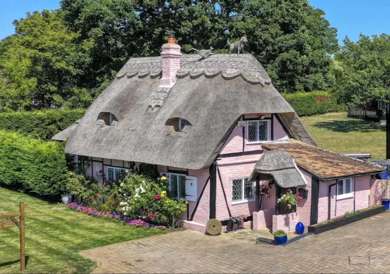 Pink cottage in Herne Bay, C922 (photo 16)