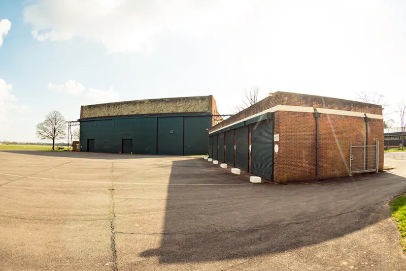 Oxfordshire 444 acre venue, N487 (photo 17)