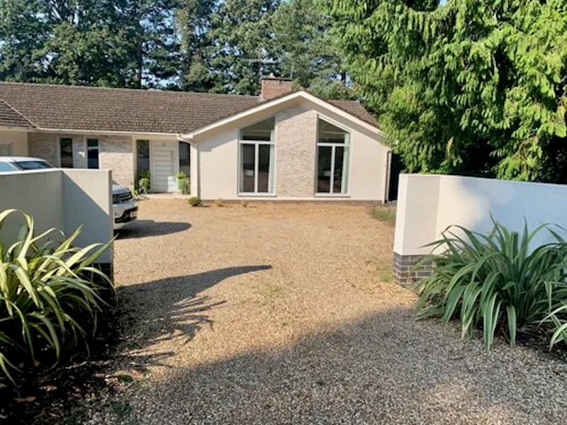Modern bungalow Camberley , D2511 (photo 59)