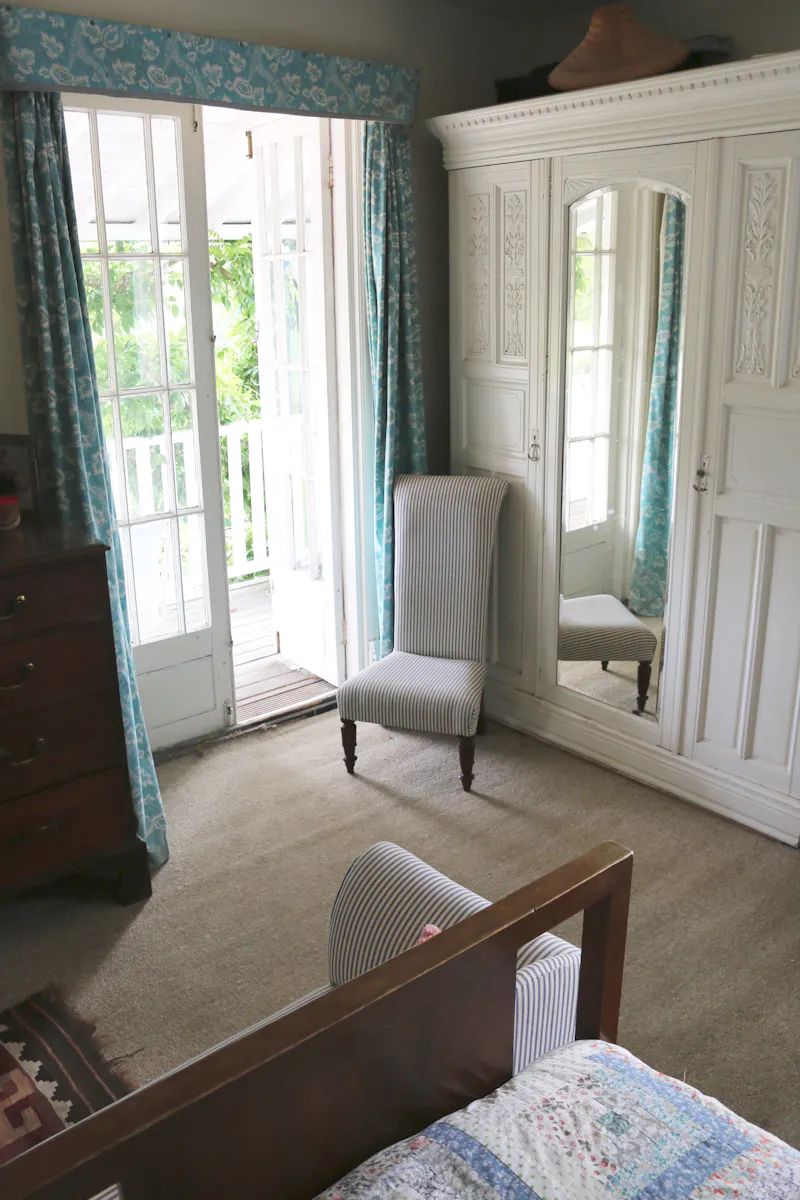 Balcony at New Forest country house, A1543 (photo 14)