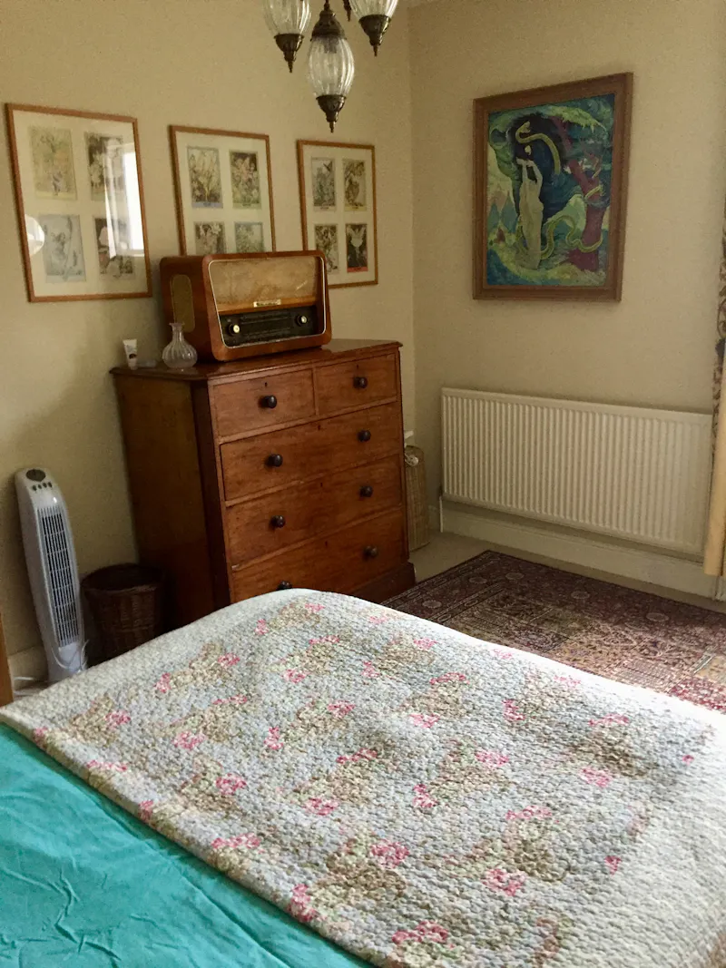 Bedroom at West Norwood artistic semi, D2537 (photo 10)