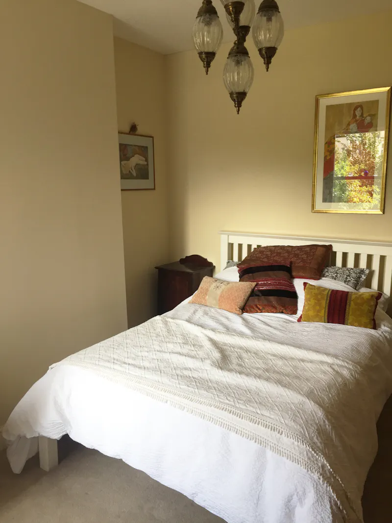 Bedroom at West Norwood artistic semi, D2537 (photo 9)
