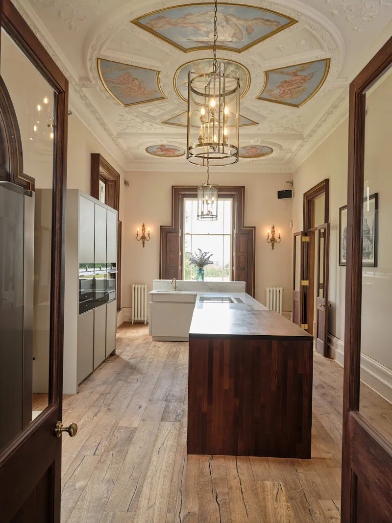 Kitchen at Stunning Solihull Manor , A1542 (photo 2)