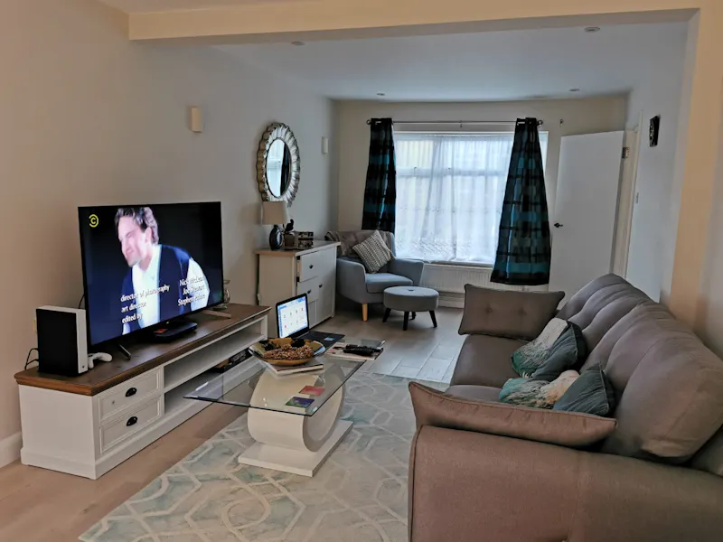 Modern semi in Greenford, D2541 (photo 4)