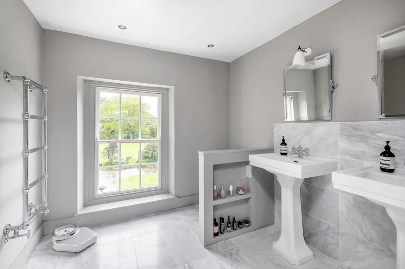 Bathroom at Georgian house in Bruton, A1557 (photo 23)