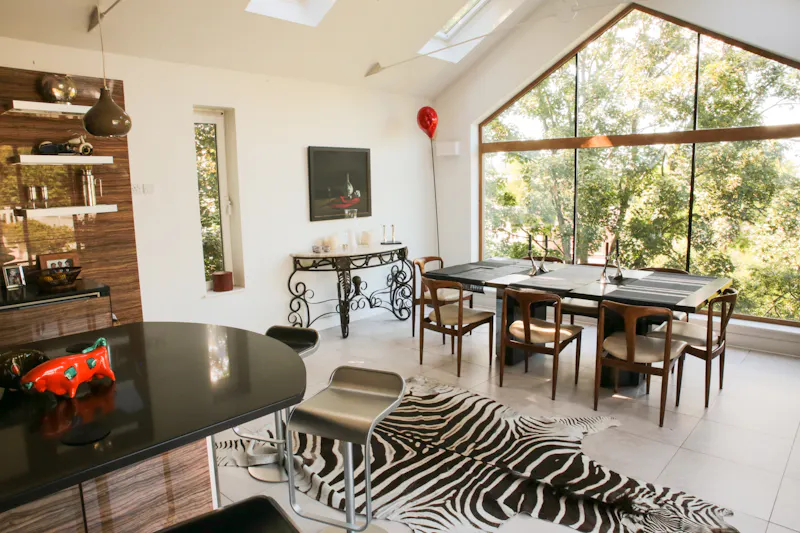 Modern Wimbledon house, D2087 (photo 46)