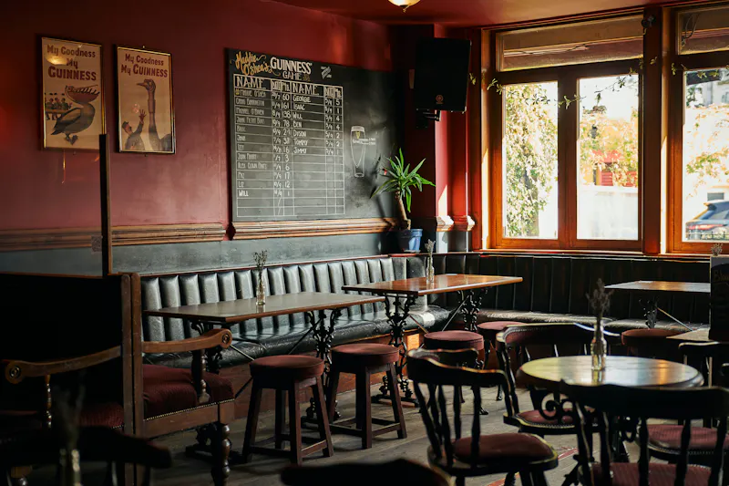 Traditional Dalston pub , R846 (photo 6)