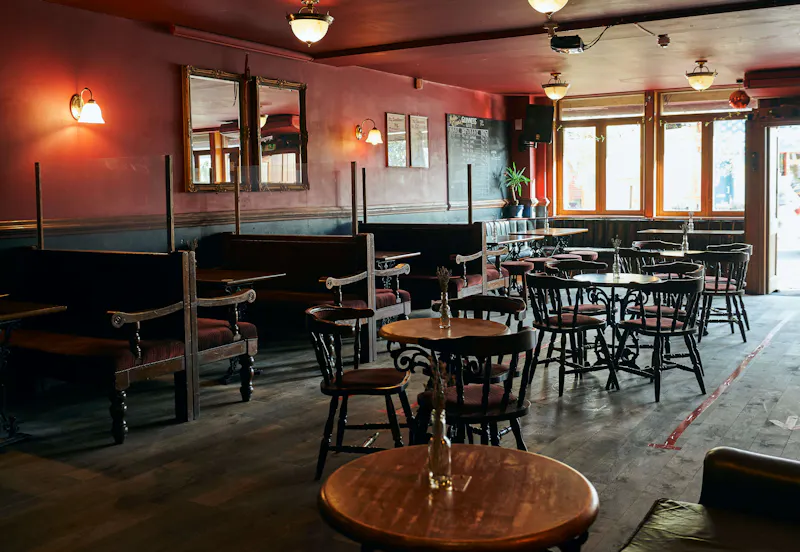 Traditional Dalston pub , R846 (photo 8)