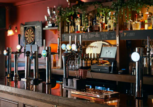 Traditional Dalston pub , R846