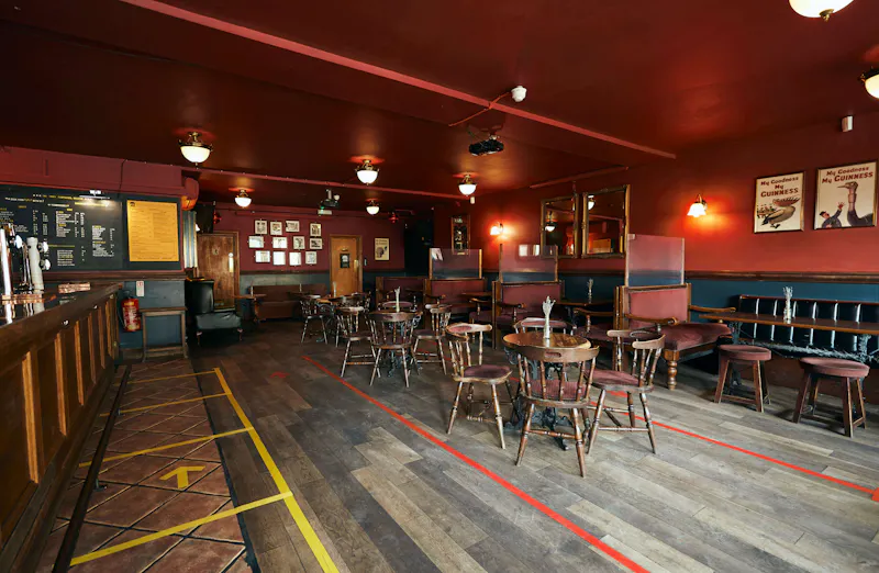 Traditional Dalston pub , R846 (photo 9)