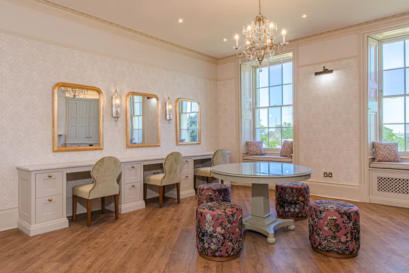Neo-Classical Chelmsford villa, A1541 (photo 12)