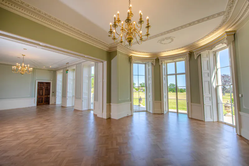 Drawing room at Neo-Classical Chelmsford villa, A1541 (photo 11)