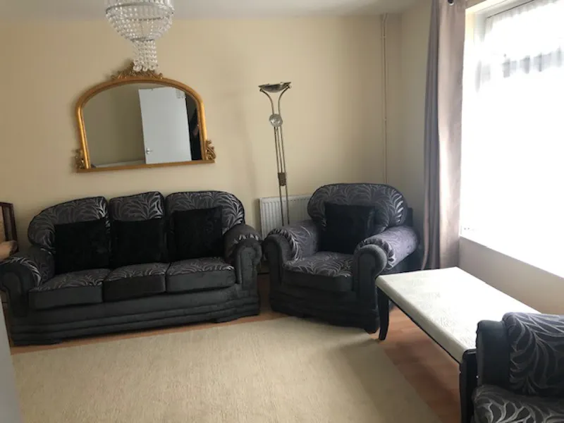 Living Room at 1950s Bow home, D2479 (photo 3)