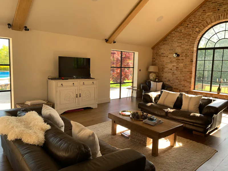 Living Room at Modern house in Little Horsted, D2529 (photo 7)