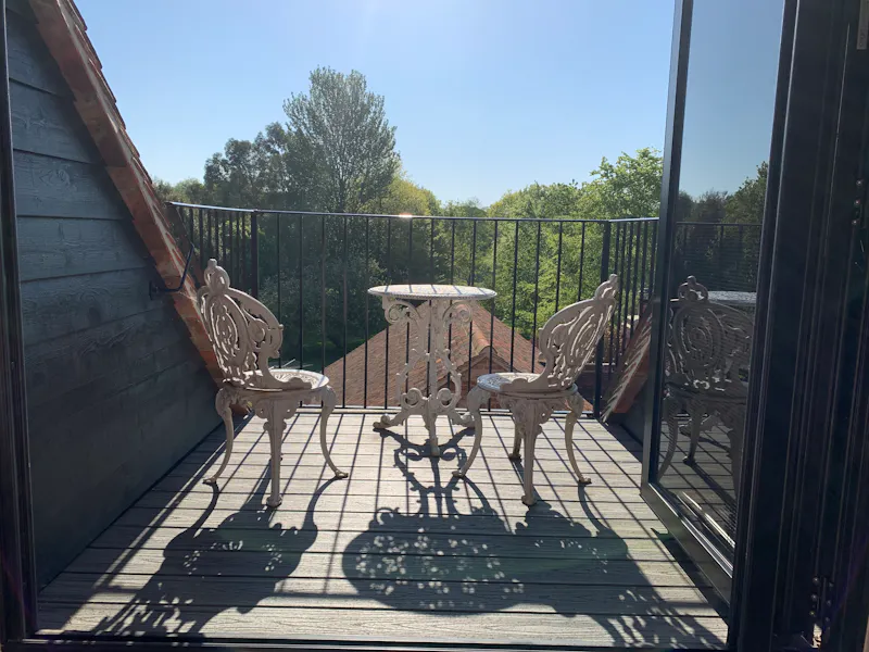 Balcony at Modern house in Little Horsted, D2529 (photo 14)