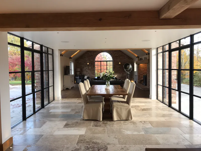 Dining room at Modern house in Little Horsted, D2529 (photo 5)