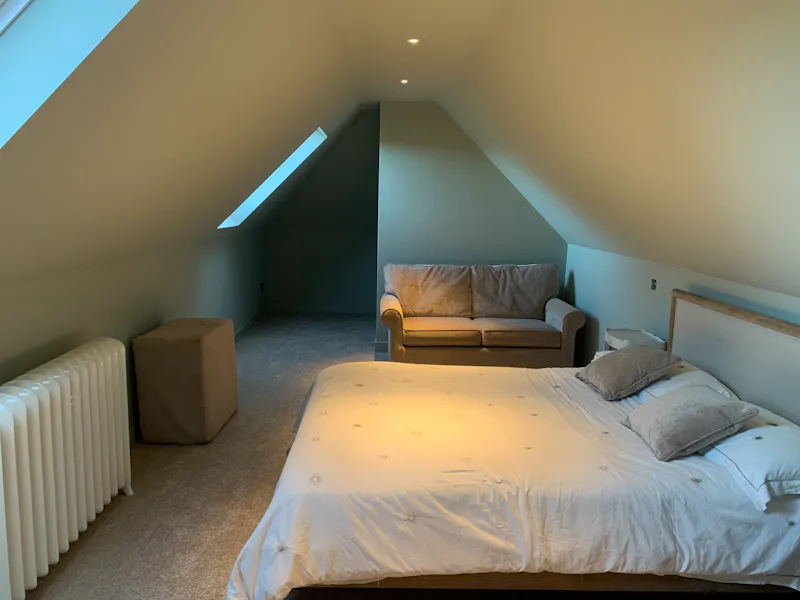 Bedroom at Modern house in Little Horsted, D2529 (photo 12)