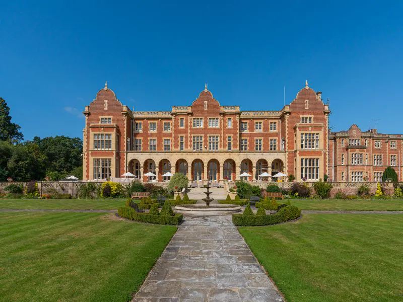 Jacobean manor house Bracknell, H184 (photo 1)