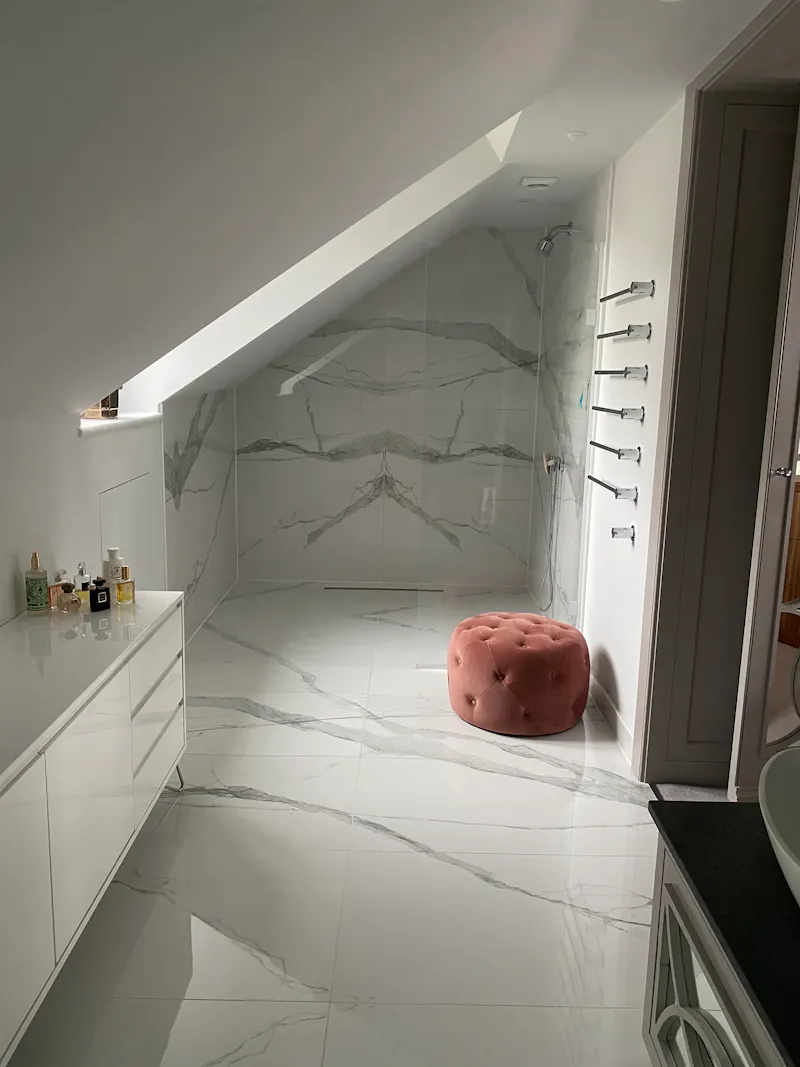 Bathroom at Renovated Chislehurst semi , D2513 (photo 10)