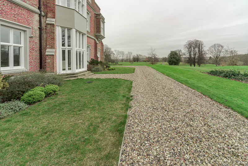 Elegant Buntingford apartment, F1207 (photo 26)