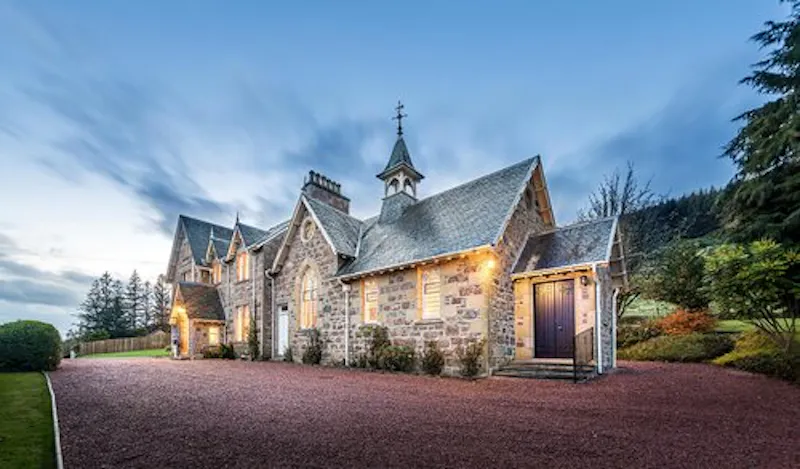 Driveway at Victorian manse Loch Ness, B1922 (photo 20)