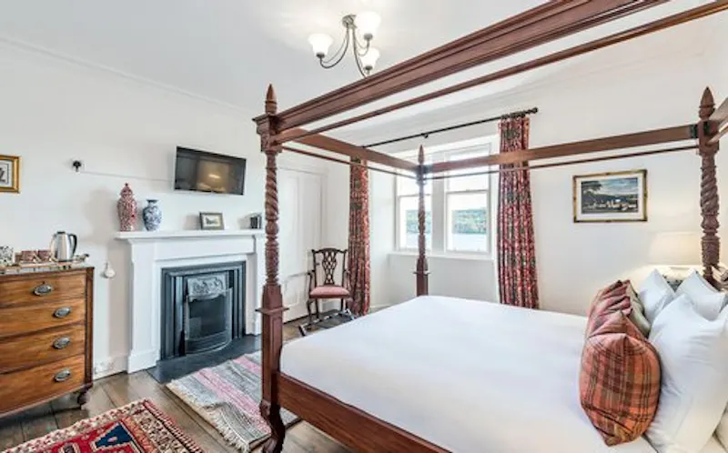Bedroom at Victorian manse Loch Ness, B1922 (photo 11)