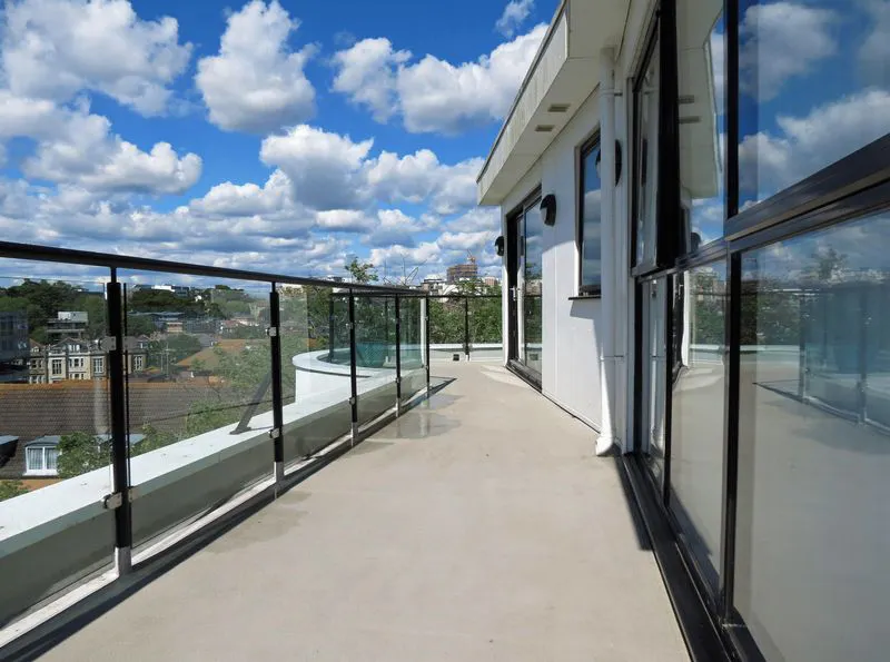 Scenic Bournemouth apartment , D2533 (photo 18)