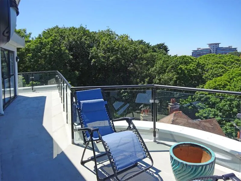 Scenic Bournemouth apartment , D2533 (photo 22)