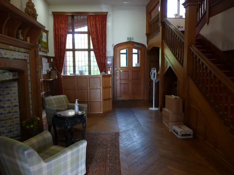 Guildford country house, B1902 (photo 3)