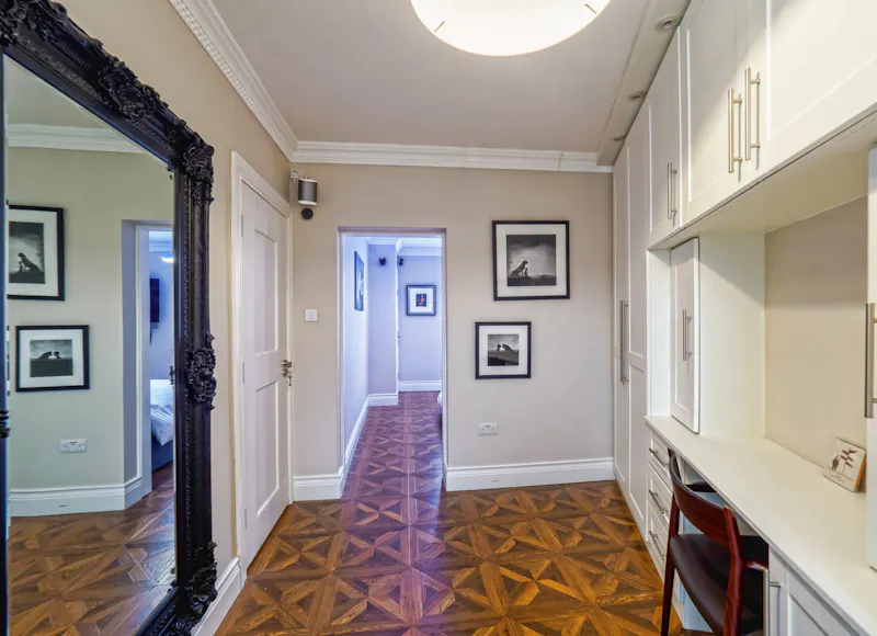 Modern Victorian Apartment, B1907 (photo 16)