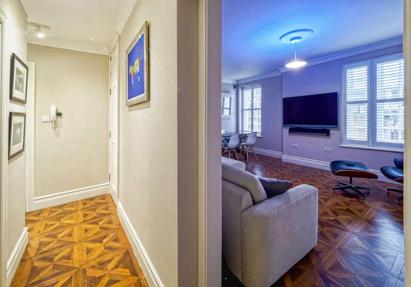 Corridor at Modern Victorian Apartment, B1907 (photo 9)