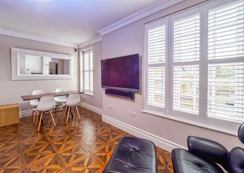 Modern Victorian Apartment, B1907 (photo 8)