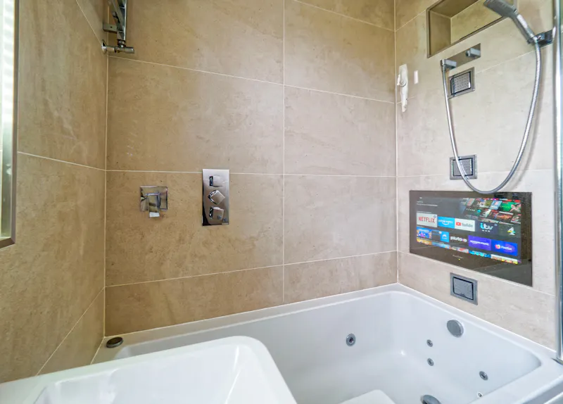 Modern Victorian Apartment, B1907 (photo 12)