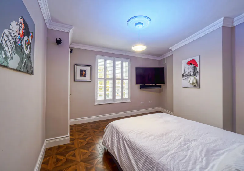 Modern Victorian Apartment, B1907 (photo 19)