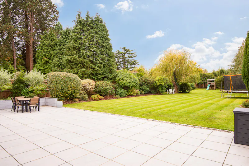 Terrace/Patio at Stylish new build in Warlingham, D2483 (photo 21)