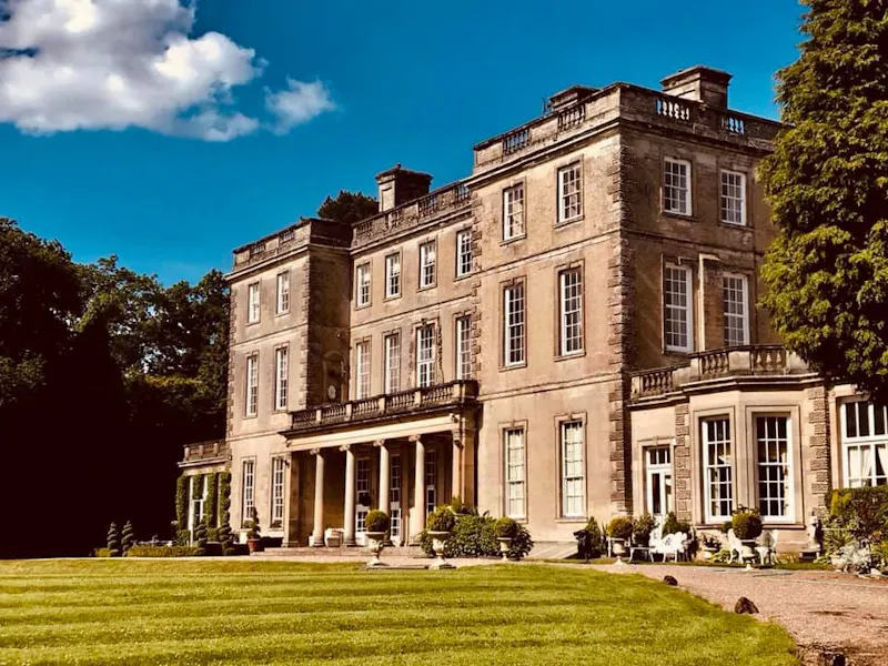 Elegant Tanworth stately home , A1545 (photo 1)