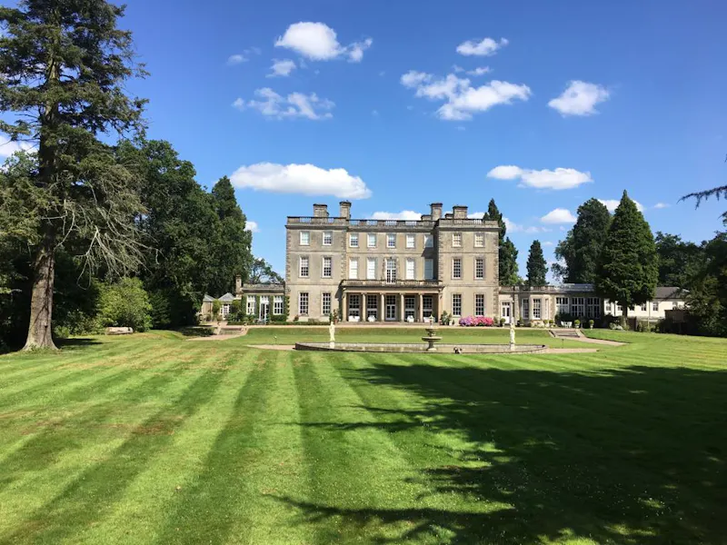 Garden at Elegant Tanworth stately home , A1545 (photo 19)