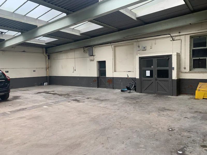 Garage at Elegant Tanworth stately home , A1545 (photo 16)