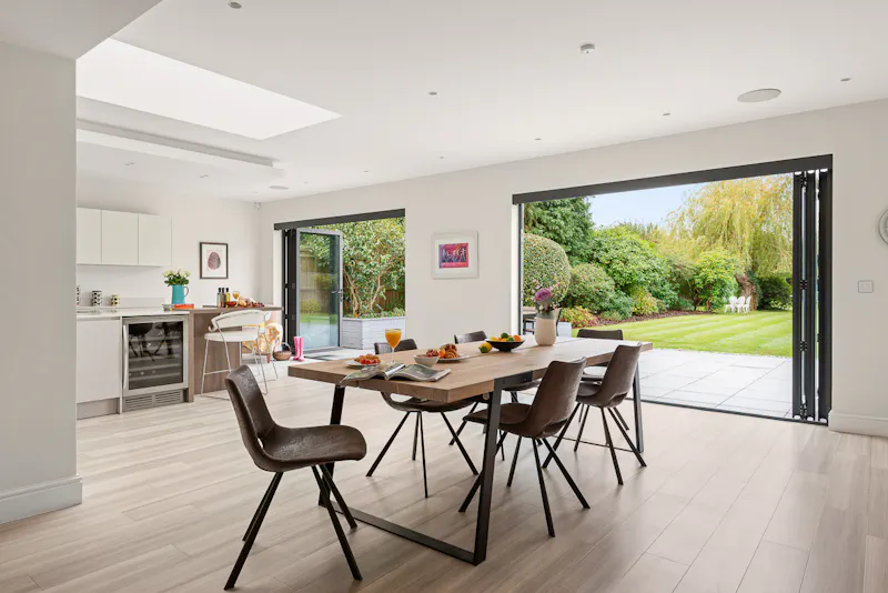 Open plan at Stylish new build in Warlingham, D2483 (photo 8)